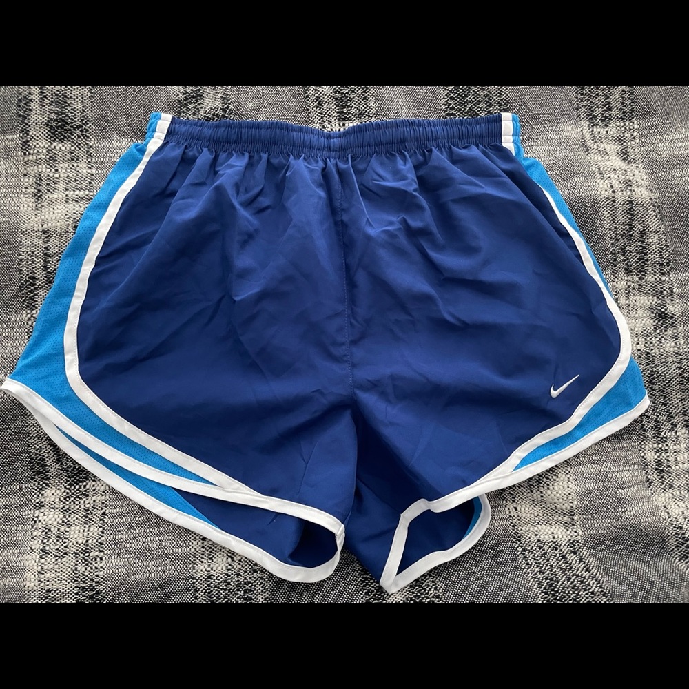 NWOT Nike temp shorts